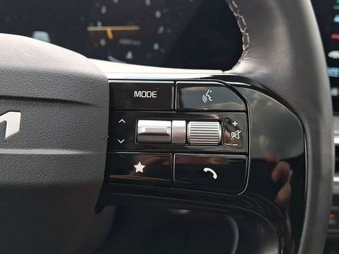 Certified 2026 Kia Sorento SX AWD/4WD image 17