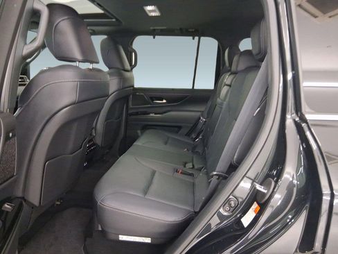 Used 2025 Lexus LX 600 4WD w/ Accessory Package (Z1) image 13