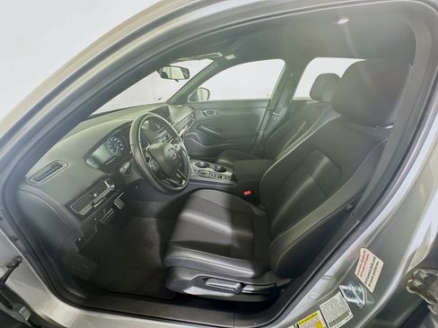 Used 2025 Honda Civic Sport image 13