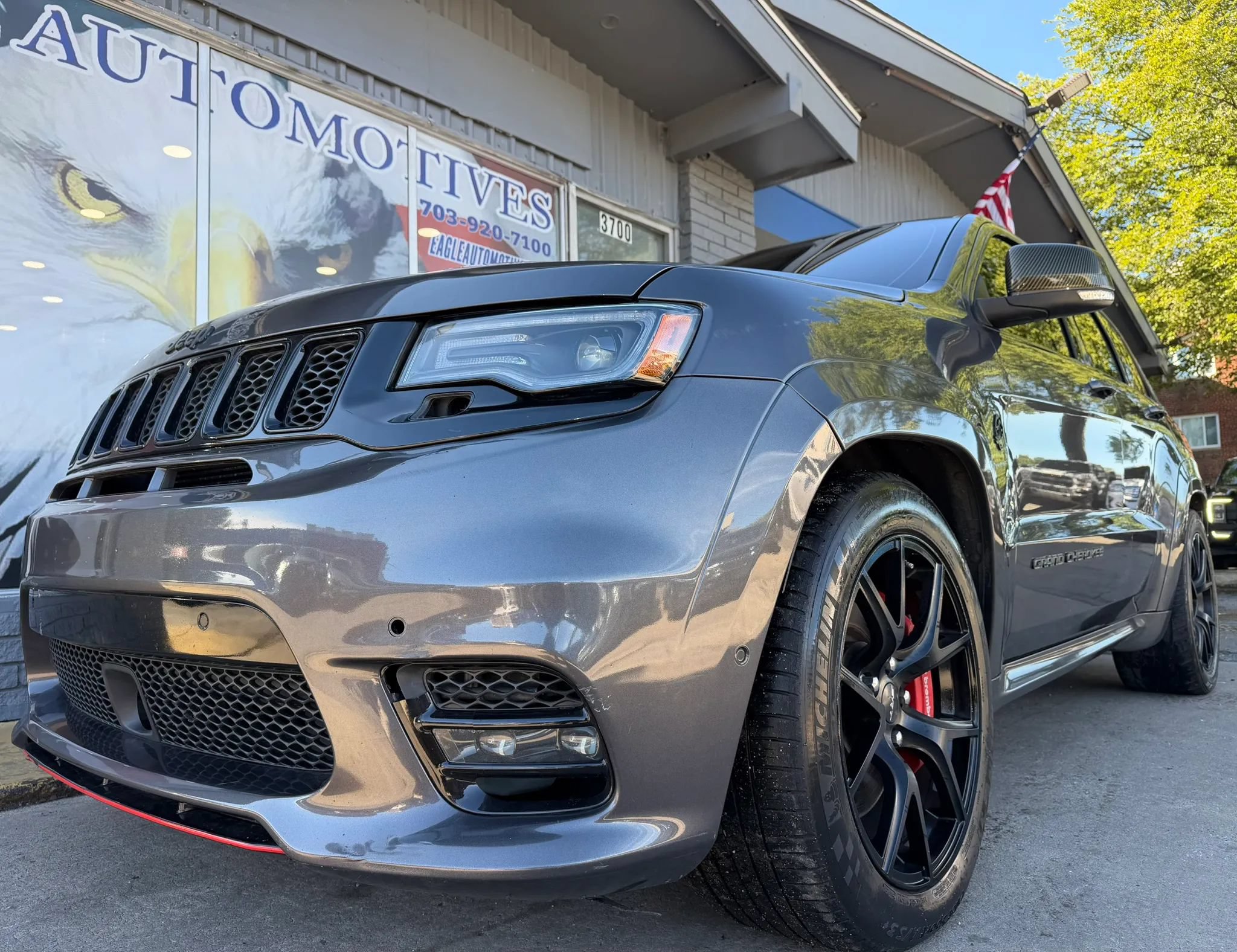 Used 2018 Jeep Grand Cherokee SRT AWD/4WD image 7