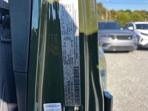 Used 2024 Jeep Wrangler Unlimited Sahara image 33