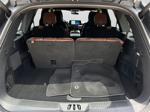 New 2025 Lincoln Aviator Reserve w/ Luxury Package RWD image 28