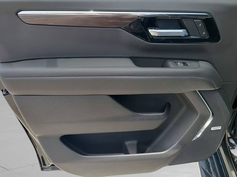 New 2026 Chevrolet Suburban LT w/ Comfort Package RWD image 20