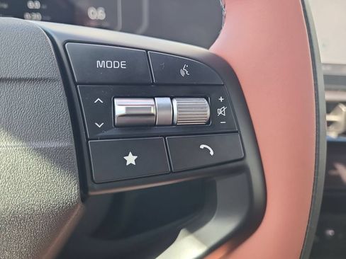 Used 2026 Kia Sportage SX FWD image 28