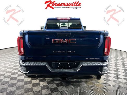 Used 2022 GMC Sierra 3500 Denali image 6