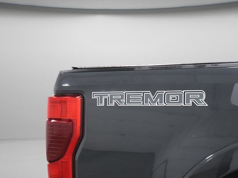 Used 2021 Ford F250 Lariat w/ Tremor Off-Road Package image 29