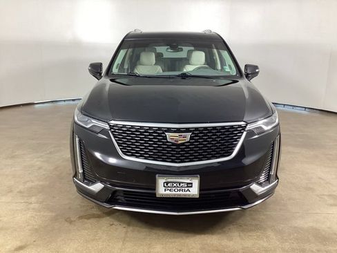 Used 2021 Cadillac XT6 Premium Luxury AWD/4WD image 2