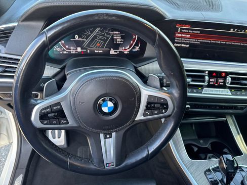 Used 2022 BMW X5 sDrive40i w/ M Sport Package RWD image 18