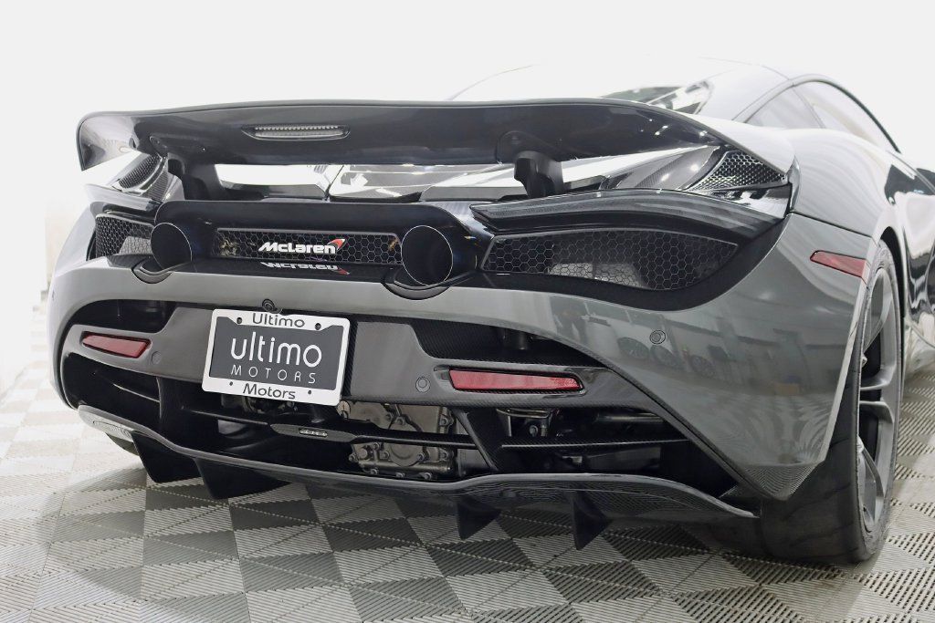 Used 2018 McLaren 720S RWD image 22
