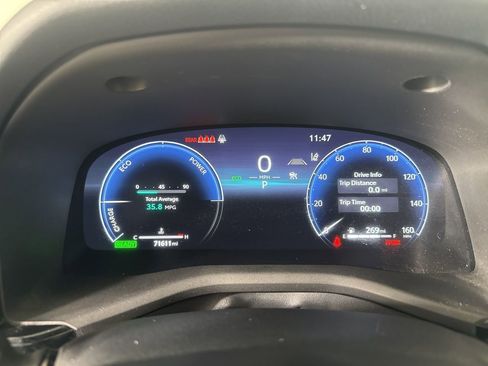 Used 2025 Toyota Camry XSE image 11