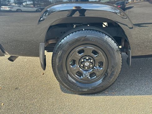 Used 2022 Nissan Frontier S w/ Technology Package image 17