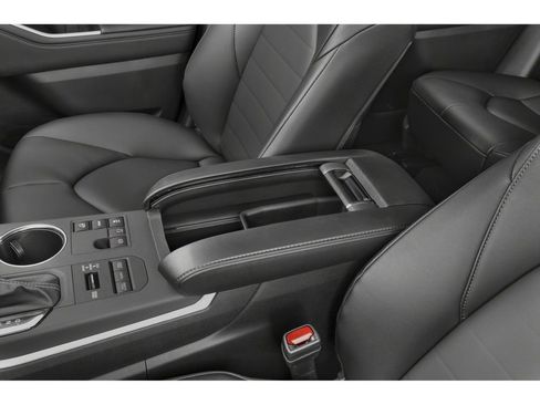 New 2026 Toyota Highlander Platinum AWD/4WD image 12