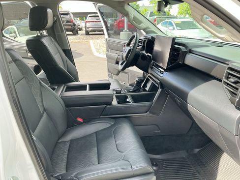Used 2024 Toyota Tundra Limited w/ TRD Off-Road Package AWD/4WD image 15