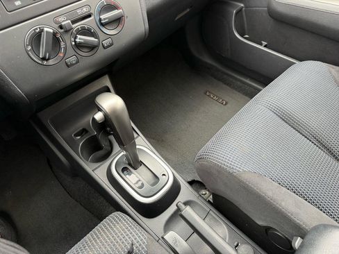 Used 2011 Nissan Versa Hatchback w/ Navigation/Satellite Pkg FWD image 12