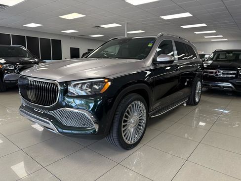 Used 2021 Mercedes-Benz GLS 450 4MATIC image 7