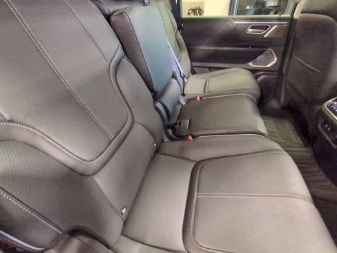 Used 2025 INFINITI QX80 Sensory image 24