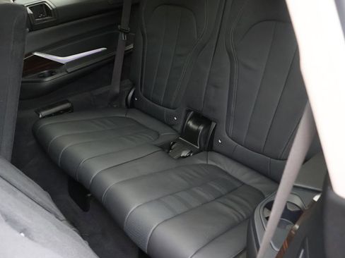 Used 2020 BMW X7 xDrive40i w/ Premium Package AWD/4WD image 17