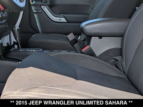 Used 2015 Jeep Wrangler Unlimited Sahara AWD/4WD image 16