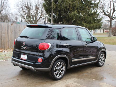 Used 2014 FIAT 500L Trekking w/ Popular Equipment Group image 9