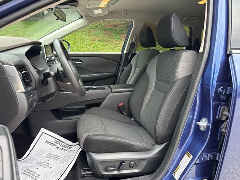 Used 2021 Nissan Rogue SV FWD image 11