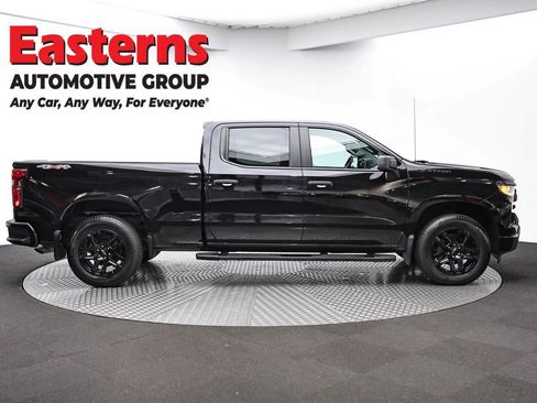 Used 2024 Chevrolet Silverado 1500 Custom image 4