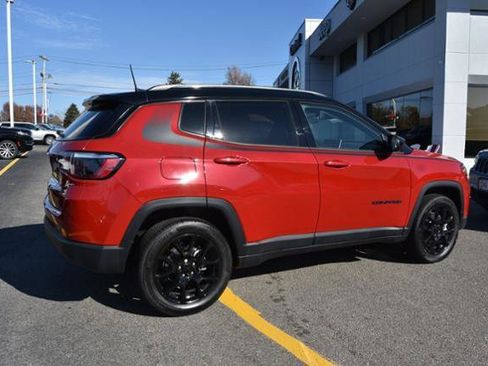 Used 2023 Jeep Compass Altitude image 5