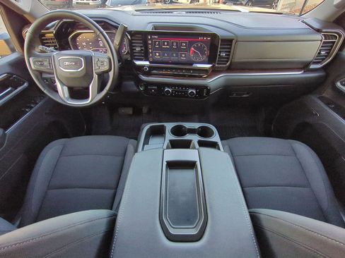 Used 2025 GMC Sierra 2500 SLE image 15