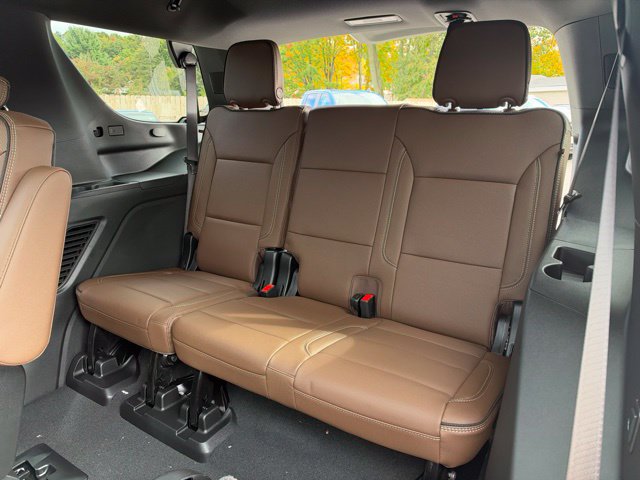 New 2026 Chevrolet Tahoe High Country AWD/4WD image 17