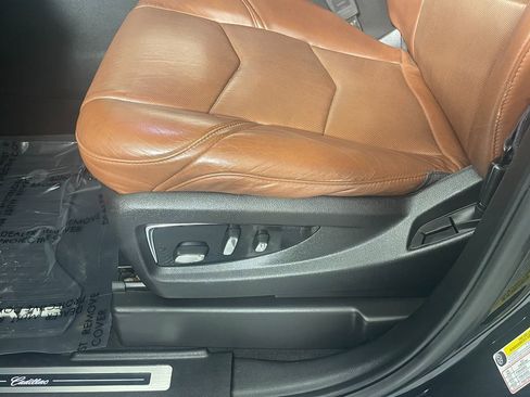 Used 2016 Cadillac Escalade ESV Premium image 25