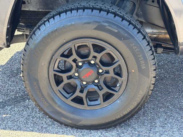 Used 2020 Toyota Tacoma SR5 RWD image 9