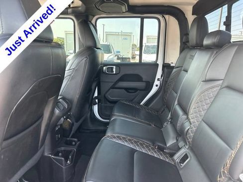 Used 2022 Jeep Gladiator Overland AWD/4WD image 29