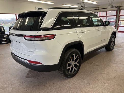 New 2025 Jeep Grand Cherokee Limited image 25