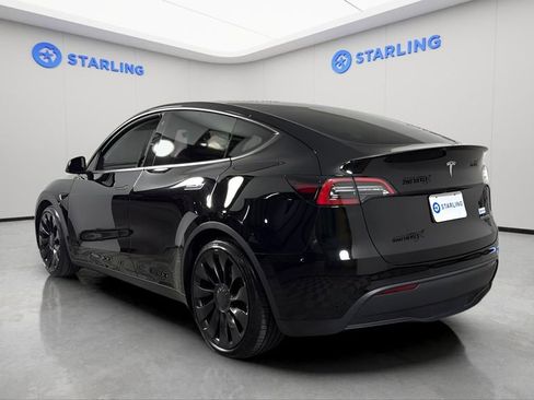 Used 2022 Tesla Model Y Performance image 5
