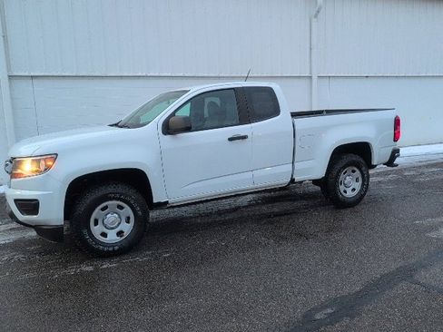 Used 2018 Chevrolet Colorado W/T image 2