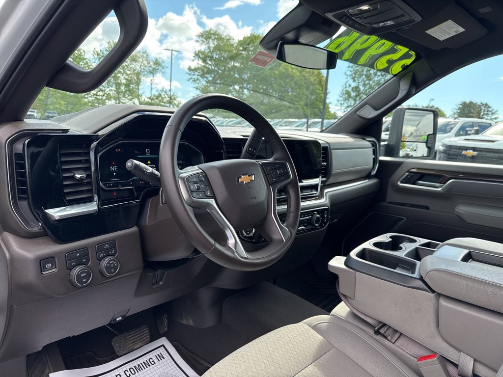 Used 2025 Chevrolet Silverado 2500 LT w/ Convenience Package AWD/4WD image 17