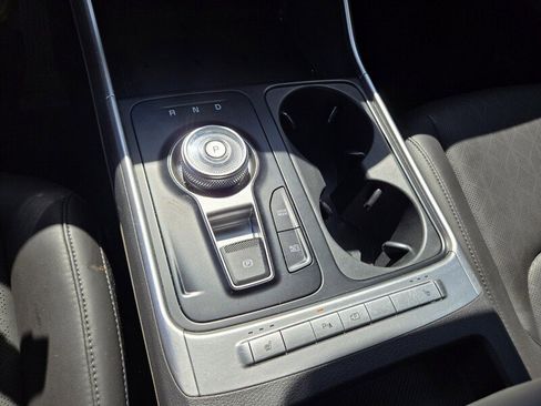 Certified 2025 Kia Carnival LXS FWD image 24
