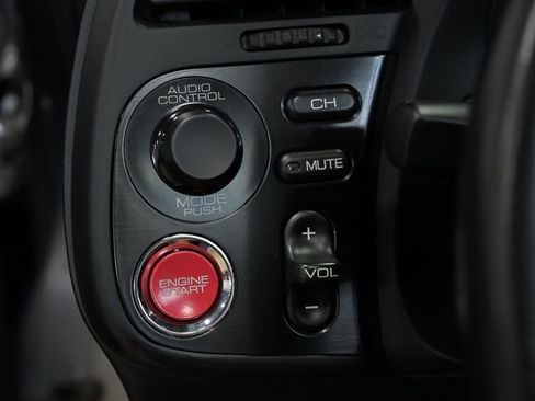 Used 2005 Honda S2000 image 44