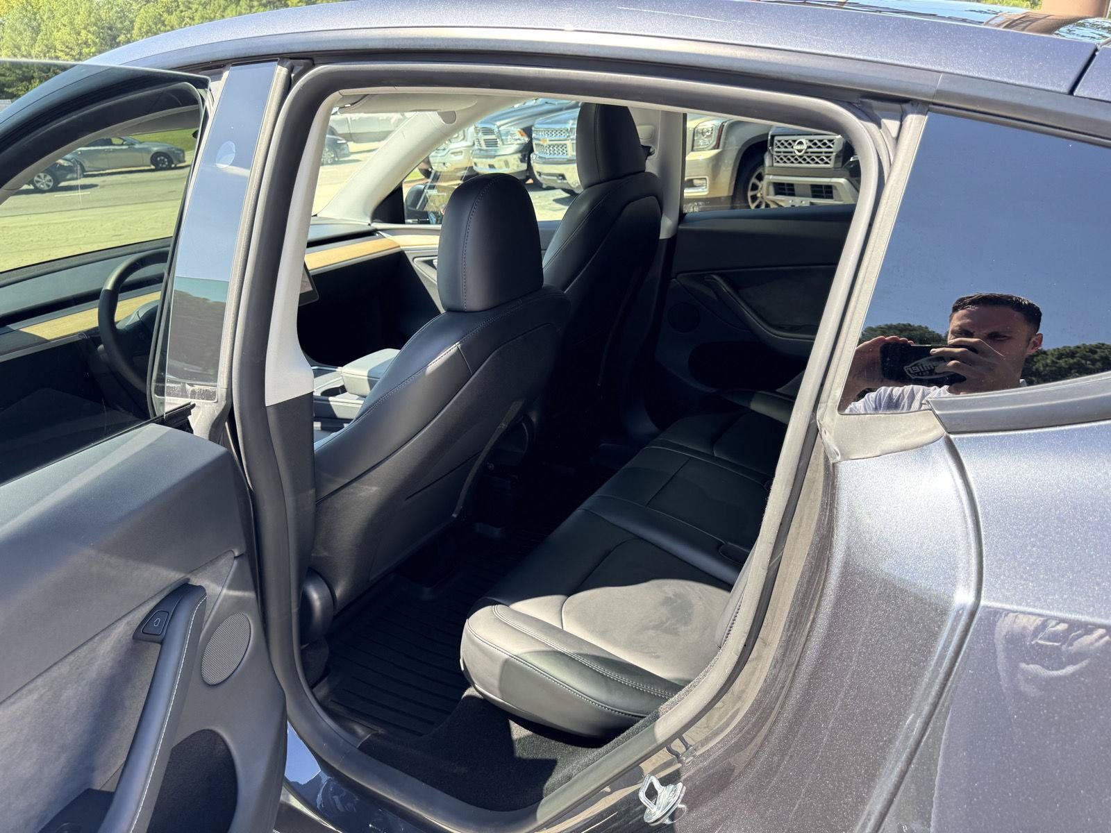 Used 2024 Tesla Model Y Long Range AWD/4WD image 7