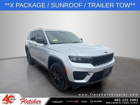 Used 2024 Jeep Grand Cherokee Altitude AWD/4WD image 1