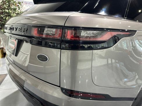 Used 2019 Land Rover Range Rover Velar R-Dynamic SE AWD/4WD image 34