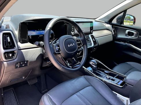 Used 2023 Kia Sorento SX AWD/4WD image 18