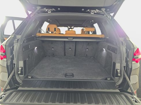 Used 2024 BMW X5 xDrive40i w/ Premium Package image 13