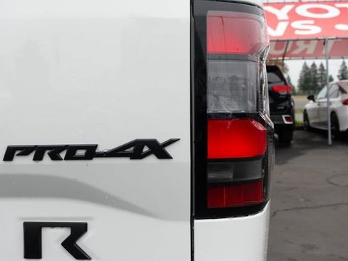 Used 2024 Nissan Frontier PRO-4X w/ Pro Convenience Package image 7