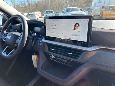 New 2026 Ford Explorer Platinum w/ LUX Leather Package image 39