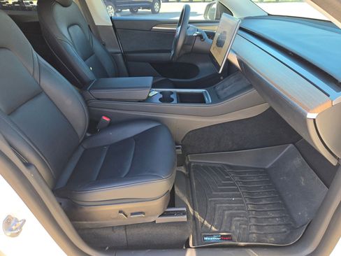 Used 2023 Tesla Model Y Performance image 28