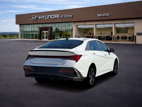 New 2026 Hyundai Elantra SEL Sport Premium FWD image 7