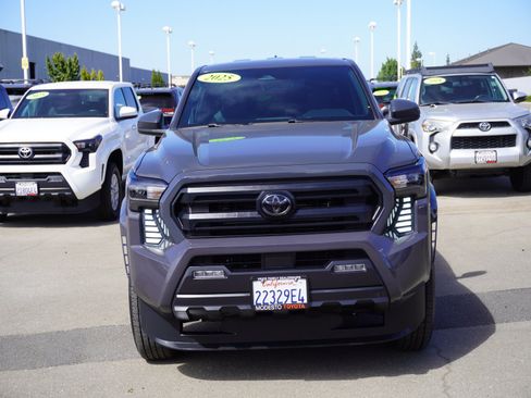 Used 2025 Toyota Tacoma SR5 AWD/4WD image 7