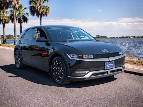 Certified 2024 Hyundai Ioniq 5 SEL RWD image 4