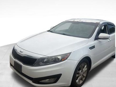 Used 2013 Kia Optima LX FWD image 2