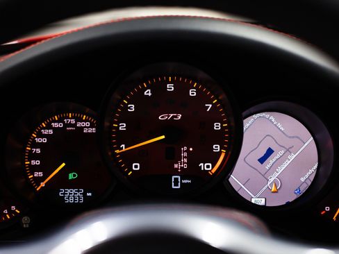 Used 2014 Porsche 911 GT3 image 17